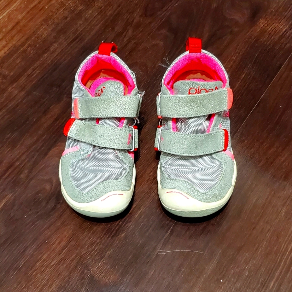 Plae TY Toddler Metallic Silver Pink girls shoes, size 9.5
